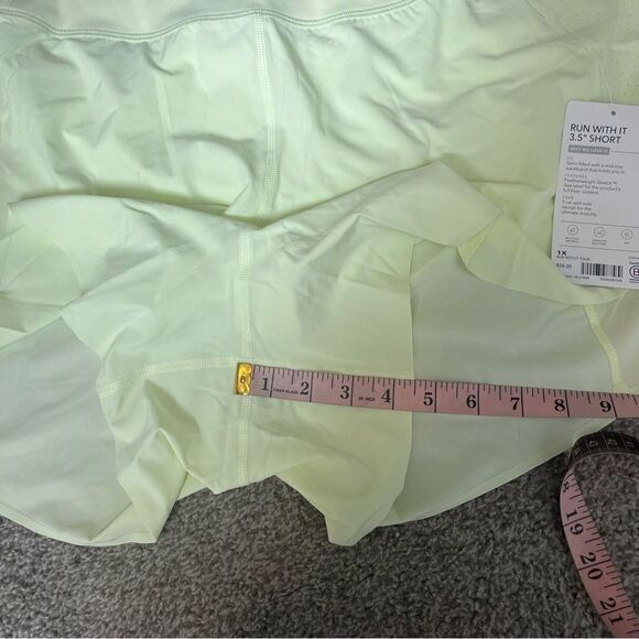 Athleta Run With It Shorts 3.5” - Picture 12 of 14